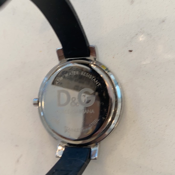 D&G watch - Picture 3 of 3